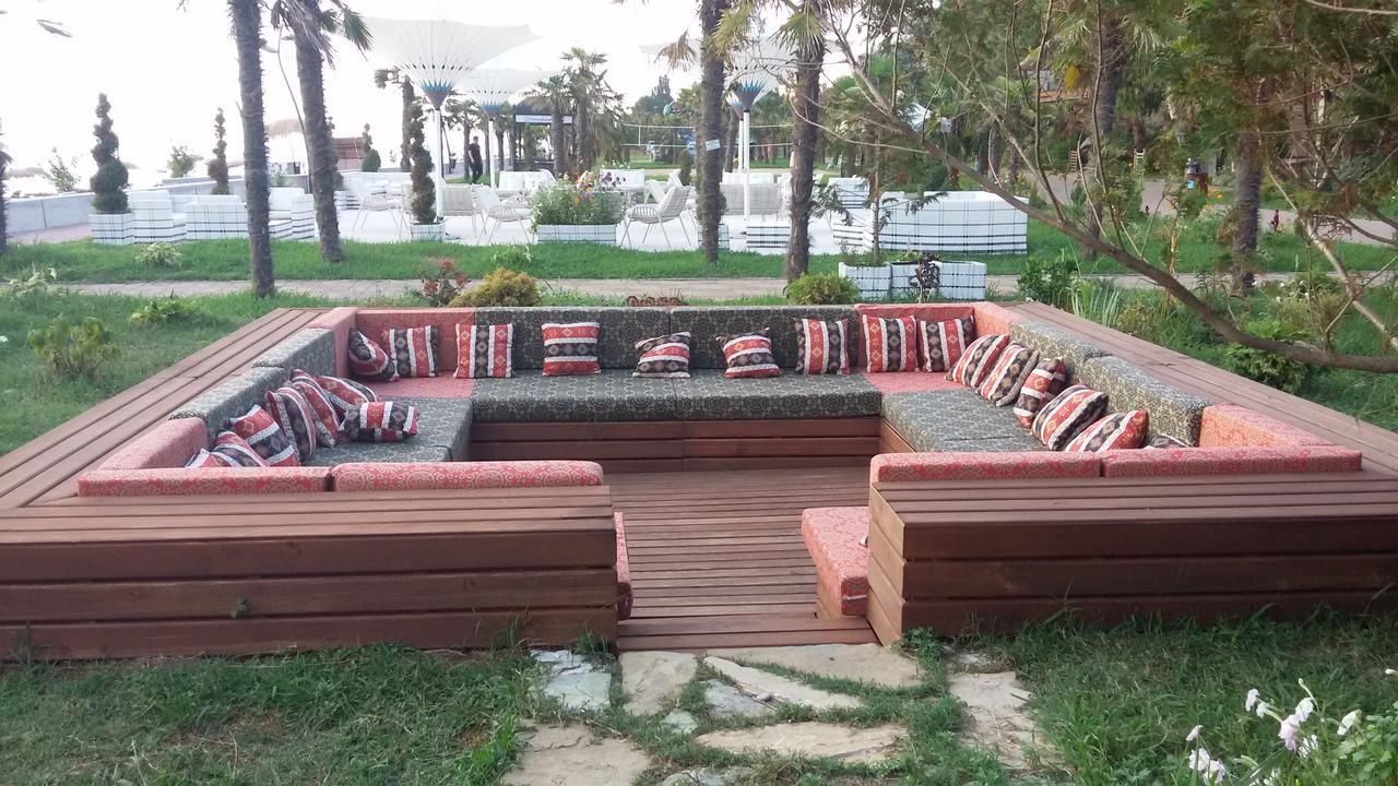 Отель Оазис В Чакви Екстериор снимка